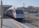 The FS Trenitalia ETR 485 037 is the Frecciargento 8306 on the way from Lecce to Roma in Trani (non stop here)    22.04.2023