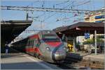Eftersom FS Trenitalia ETR 610 för närvarande målas om i en ny eC-färgskala, passade jag på att fotografera denna ETR 610 003 i de  gamla  färgerna en gång till vid avgången i Genève som EC mot Domodossola, trots gränsfall i ljusförhållandena.

1 juni 2026