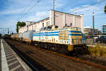 El 1151 de ITB - Industrietransportgesellschaft mbH Brandenburg (92 82 0001 151-0 L-ITB) circula con un tren de vagones cisterna a través de la estación principal de Brandenburg an der Havel hacia Berlín el 20 de septiembre de 2018.

La V 100.1 fue construida en 1983 por LEW (VEB Lokomotivbau Elektrotechnische Werke  Hans Beimler , Hennigsdorf) bajo el número de fábrica 12524 y entregada a la Deutsche Reichsbahn como DR 110 242-5. En 1981, fue reconstruida a DR 112 242-3 en el depósito de Cottbus. El 1 de enero de 1992, fue renumerada a DR 202 242-4 y el 1 de enero de 1994 a DB 202 242-4. En mayo de 2000, fue retirada de DB y transferida a SFZ - Schienenfahrzeugzentrum en Stendal. En 2003, pasó a NEG - Norddeutsche Eisenbahngesellschaft mbH en Trier como No. 03. En 2006, pasó a CFL Cargo donde fue designada como 1151 (92 82 0001 151-0 L-CFLCA). Finalmente, en junio de 2014, pasó a ITB - Industrietransportgesellschaft mbH Brandenburg en Brandenburg an der Havel pero permaneció registrada y listada en Luxemburgo.