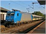 185 524-6 with Wegmann wagons is arriving in Wilwerwiltz on September 29th, 2004.