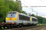 Les CFL 3018 et 3019 avec le train de conteneurs 45781 du port d'Anvers à Bettembourg (Lux).