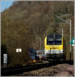 3013 is heading the IR 115 Liers - Luxembourg City near Goebelsmhle on November 21st, 2011