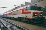 Frog's perspective of EC 'VICTOR HUGO' to Paris at Luxembourg Gare Centrale on 25 July 1999. Note the Grand Comfort stock, that preceded the CoRail-stock.