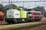Captrain 102 shunts 1619 at Lage Zwaluwe on 22 July 2016.
