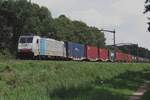 CapTrain utilised 186 102 a few months for the Samskip intermodal train that is seen here oassing through Tilburg Oude Warande on 18 July 2020.