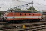 RFO 6702, ehemals LOCON 9802 (von dem noch der Name und die Nummer auf der ehemaligen NMBS-Lok sichtbar sind), steht am 27.