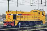 On 13 February 2003 Strukton 302282 pauses at Nijmegen Centraal.