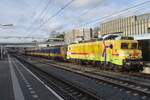 The end of an era is approaching: after four decades time has begun to come to say farewell to the hauled ICR stock in the Netherlands with the approval of Alstom-build ICNG EMUs in January 2023. A first batch of 17 ICR coaches gets hauled by Strukton 1740 on 6 January 2023, seen here passing through Arnhem. The ICR stock will be retained in reserve, but in 2025 ICNG is projected to have taken over all ICR tasks. 