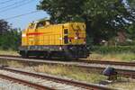 Strukton 303004 passes your photographer at Oss on 9 June 2023, returning to Elzenburg after having performed shunting duties at Oss station.