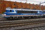 Volker Rail 7143 is seen at Tilburg on a grey 8 May 2026. This loco used to be NS Reizigers 1743 and received a new colour scheme, based on the standard Volker Rail livery with a wink to SNCF Class 72000 Diesels! 