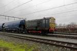 On a very rainy 27 January 2021 RFO 692 -still carryin former BR-colours- shunts cereal wagons at Oss.