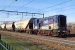 On 21 January 2019 RailPro 601 hauls a set of cereals wagons out of Oss station toward Oss-Elzenburg.