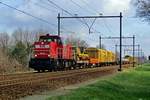 On 21 March 2018 an engineering train headed by 6516 speeds through Wijchen.