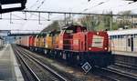 NS Cargo 6408 passes through Arnhem Centraal with a coal train on 16 February 1999.