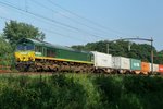 RailTraxx 266 031 passes Tilburg-Warande on 26 August 2016.
