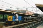 On 13 August 2003 ShortLines 1201 hauls a set of autotransporters into the station of 's Hertogenbosch. Less than a year later, ShortLInes went bankrupt in the wake of a huge corruption scandal involving the Port of Rotterdam, of which SL was the railway operator.

