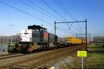 On 26 March 2016 RTSwietelsky 275 624 hauls an engineering train through Alverna.