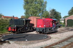 Zwolle-16 -an ex-NS Class 200/300- is seen at Boekelo on 23 October 2016. Next to her stands a Goat, no.259, in the original 1940s colours of NS. 