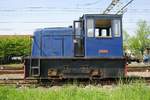 Shunter BEVER stands aside at Goes with the SGB on 10 May 2012.