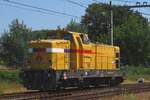 Strukton 303004 passes your photographer at Oss on 9 June 2023, returning to Elzenburg after having performed shunting duties at Oss station.