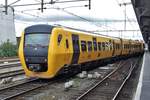 NS 3422 leaves Hengelo on 8 September 2015 in her last year of service.