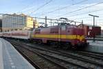 On 28 September 2013 ETC 1251 brings in the stock for a CNL overnight train to Vienna at Amsterdam Centraal.