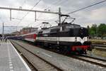 After having run rouns at 's-Hertogenbosch, EETC 1252 hauls the over night train to Alessandria out of that station on 4 July 2014.