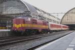 On 30 March 2013 EETC 1254 brings in overnight stock for a CNL into Amsterdam Centraal.