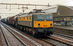 NS 1502 hauls a freight through Rotterdam CS on 24 April 1986.