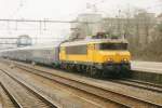 OnerNightExpress with NS 1839 leaves Arnhem Centraal on 23 January 2001.