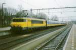 A rainy 13 December 1997 saw 1621 with IC to Den Haag in Venlo.