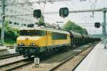 On 16 May 2000, NS 1633 with cereals train passed through Arnhem Centraal.
