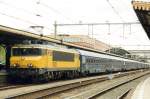 On 6 February 2004 NS 1828 stood at 's Hertogenbosch with a pilgrimage train from Lourdes.