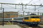 On 3 June 2001 NS 1831 hauls EC5 Berner Oberland into Arnhem.