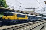 On 21 March 2006 NS 1858 stands at 's-Hertogenbosch with a pilgrims' train from Lourdes.