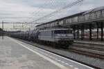 On 23 Septemnber 2022 RFO 1829 hauls a tankj train through Amersfoort toward Bad Bentheim. 