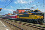 The only thing not gone in this photo of 31 May 2013 is the station of 's-Hertogenbosch. NS 1757 is history, as are the TTC/EETC overnight services to destinations as Alessandria in Italy or Avignon (like this train) in France.