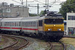 IC Berlijn to Amsterdam enters Hengelo on 15 July 2019, hauled by NS 1752.