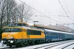On 13 February 2006 NS 1759 leaves 's-Hertogenbosch with an overnight train from Tyrol.
