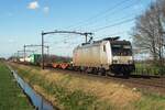 One way or another! Akiem/LTE 186 355 is so dirty, that the loco driver gave the loco the LTE abbreviation by removing the dust and dirt from the apropriate places! Seen at Hulten on 23 February 2022.