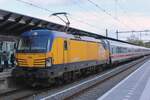 NS 193 733 calls with the IC-Berlijn at Apeldoorn on 21 April 2024.