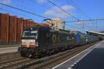 Ecco Rail X4E-626 hauls an LKW Walter train through Tilburg on 25 April 2025.