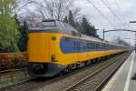 ICM-IV 4214 speeds through Tilburg-Universiteit on 12 November 2015.