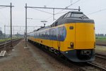 NS 4201 passes through Lage Zwaluwe on 22 July 2016.