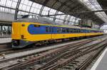 NS 4051 stands in Amsterdam Centraal on 25 February 2017.