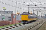 ICM 4038 speeds through Nijmegen Dukenburg om 18 December 2017.