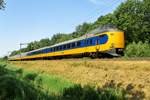 NS 4029 passes Tilburg Oude Warande on 26 July 2018.