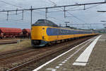 On 9 July 2016, NS 4249 speeds through Lage Zwaluwe.