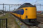 NS Koploper 4040 leaves Amersfoort as part of a four EMUs strong train on King's Day 27 April 2023.