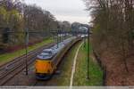 10.04.2023 | Baarn - Koploper (4229) enter the station from the side Hilversum.